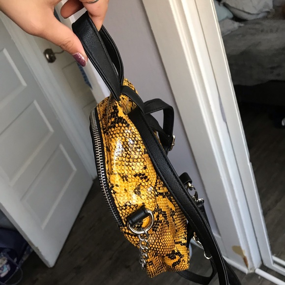 Mini backpack - Picture 3 of 4